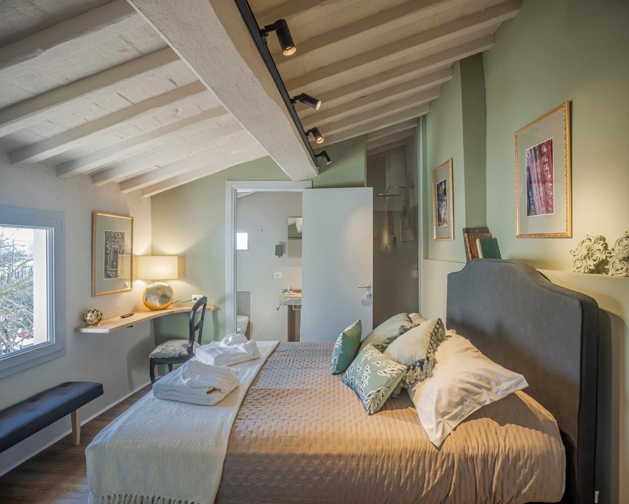 Bed and Breakfast Relais Borgo Elissa Чертальдо Экстерьер фото