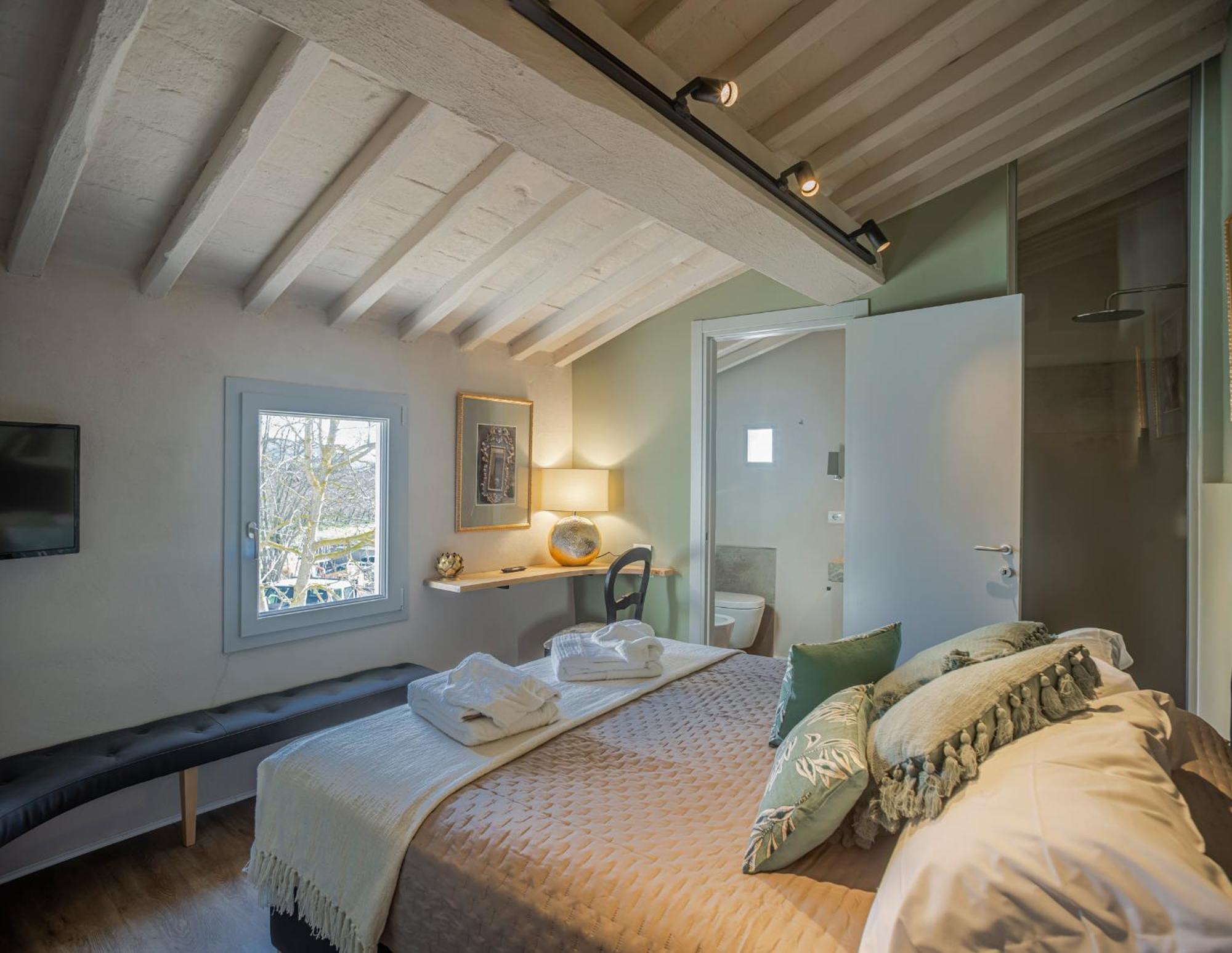 Bed and Breakfast Relais Borgo Elissa Чертальдо Экстерьер фото