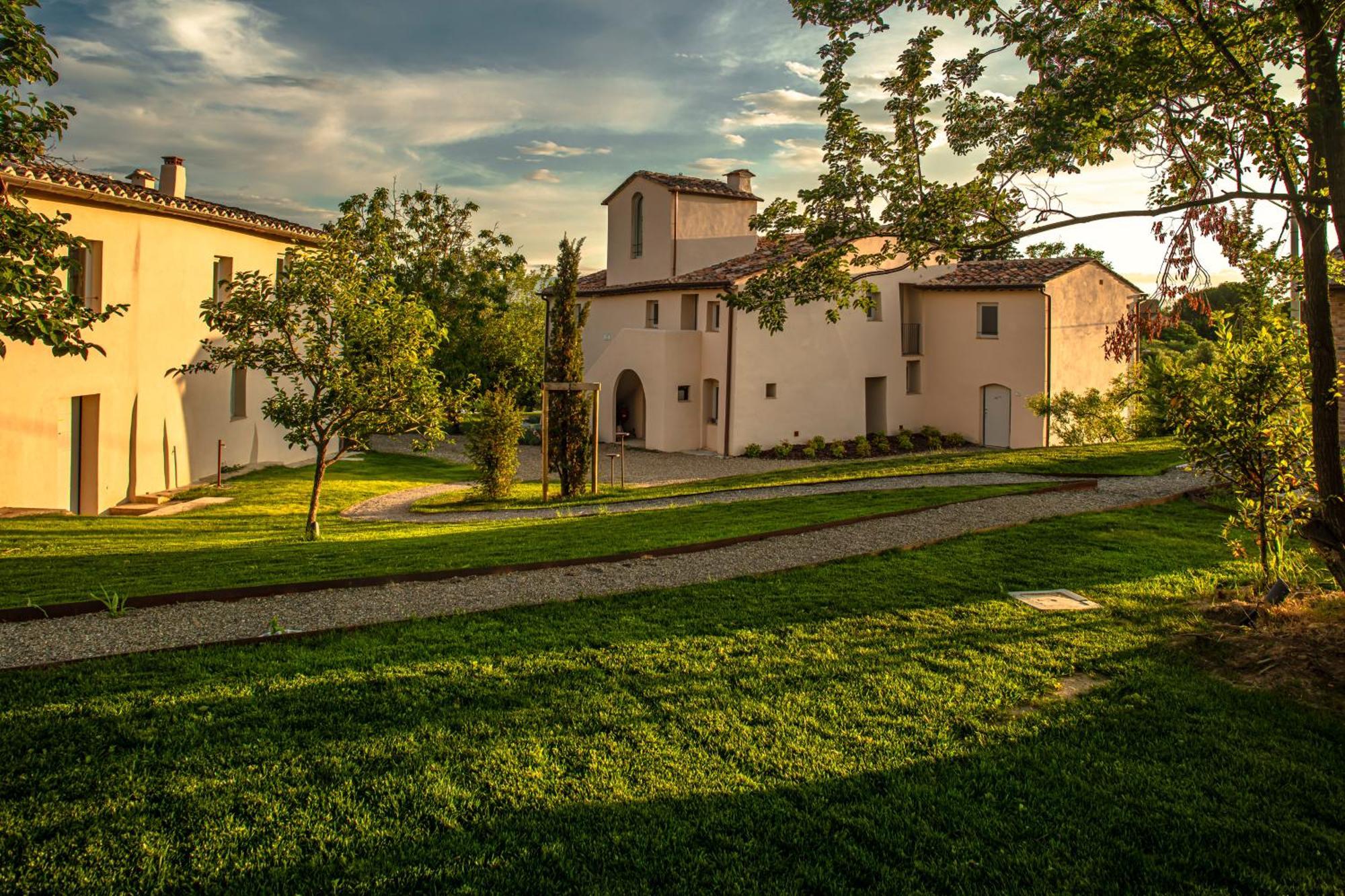 Bed and Breakfast Relais Borgo Elissa Чертальдо Экстерьер фото